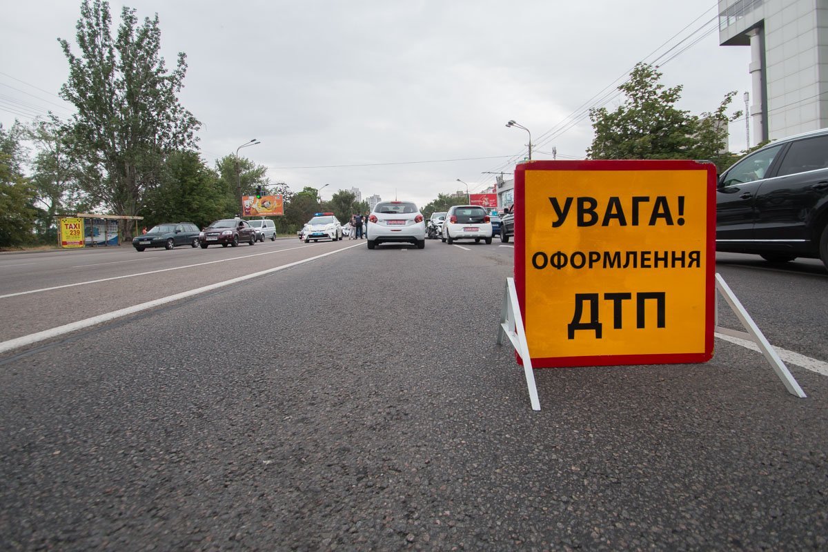 На месте работает патруль полиции и следственно-оперативная группа