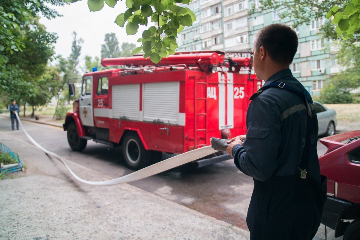 На место приехали сотрудники ГСЧС, "скорой помощи", "Днепрогаз" и патрульной полиции