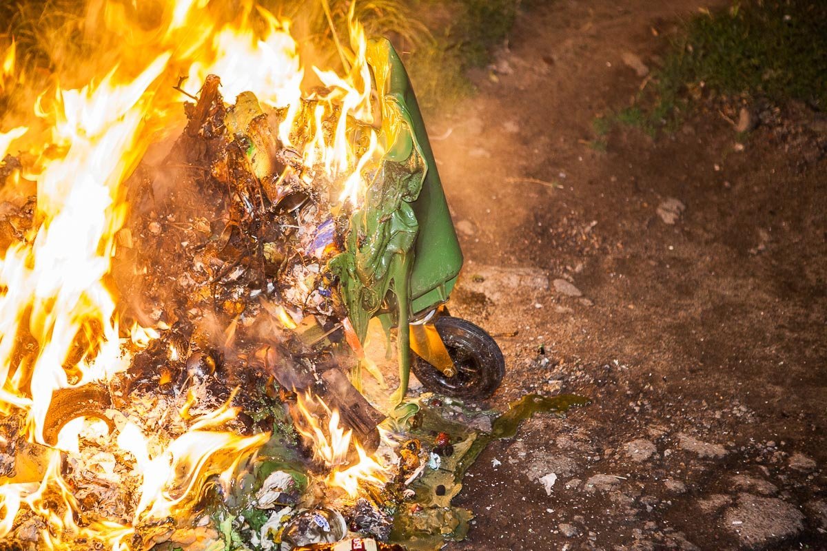 Бак плавился очень быстро