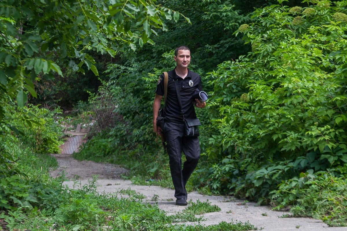 На месте работают правоохранители