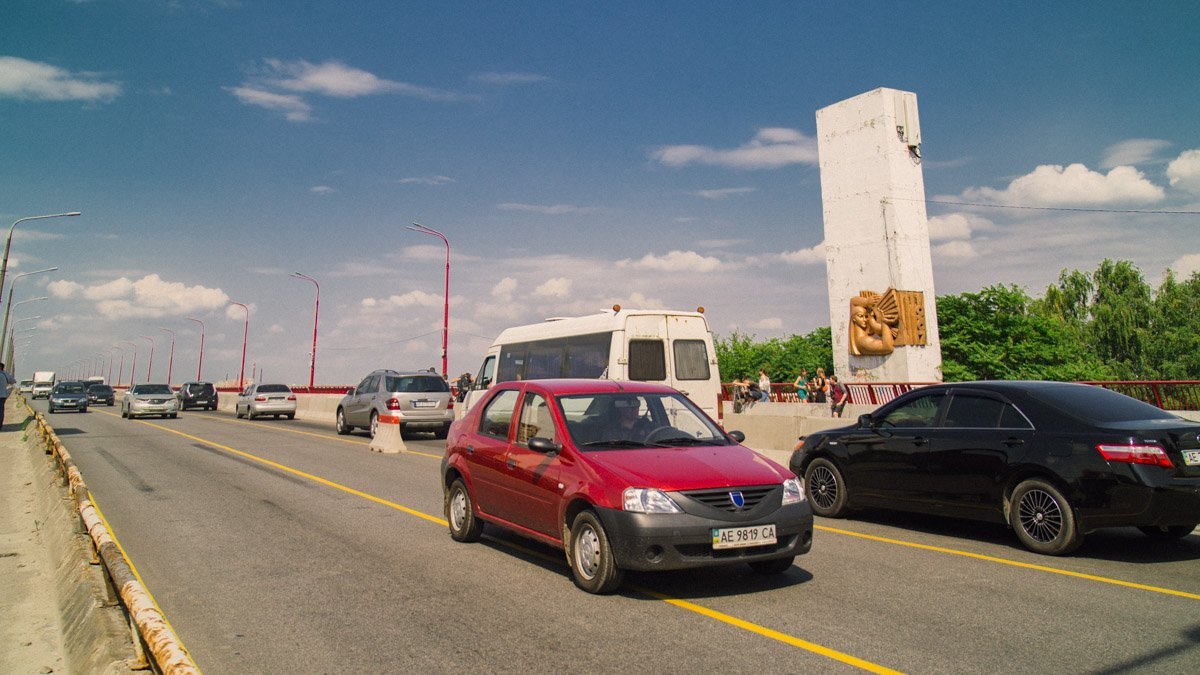 На Новом мосту реверсивное движение происходит в ручном режиме На Новом мосту реверсивное движение происходит в ручном режиме