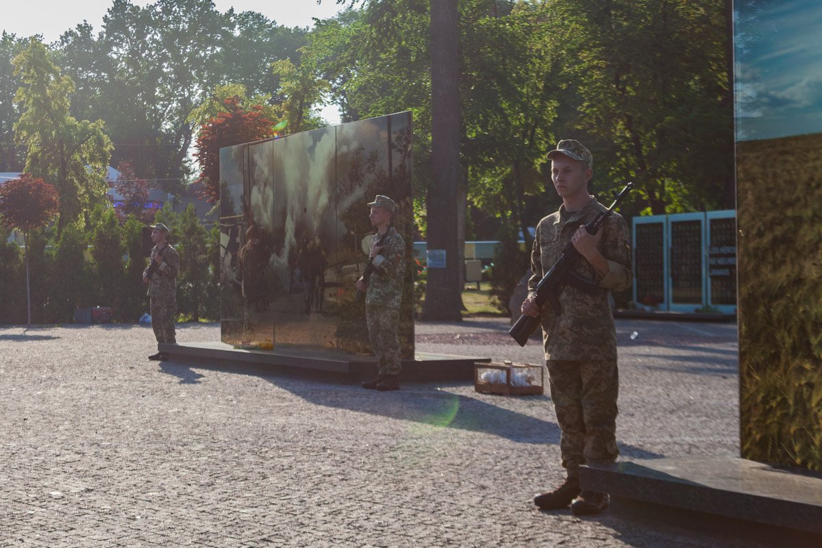 Военные делают больше, чем может человек