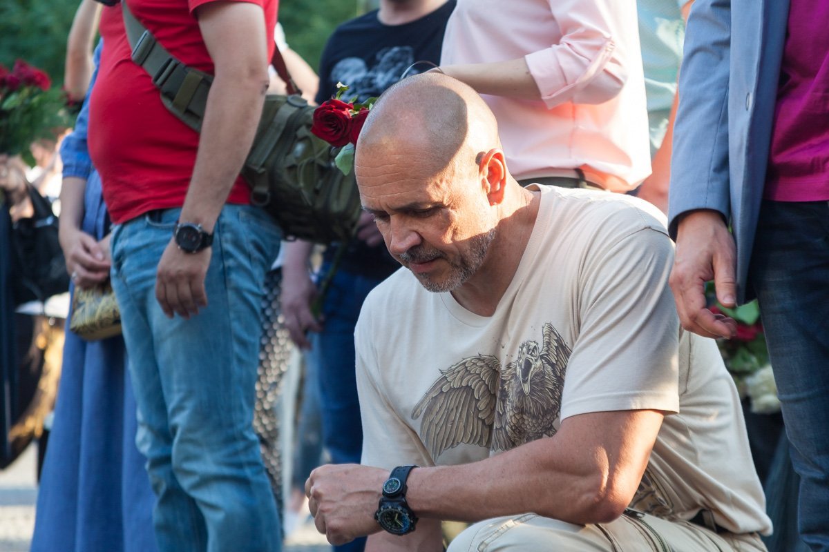 Сотни жителей Днепра по-прежнему поименно вспоминают каждого воздушного героя