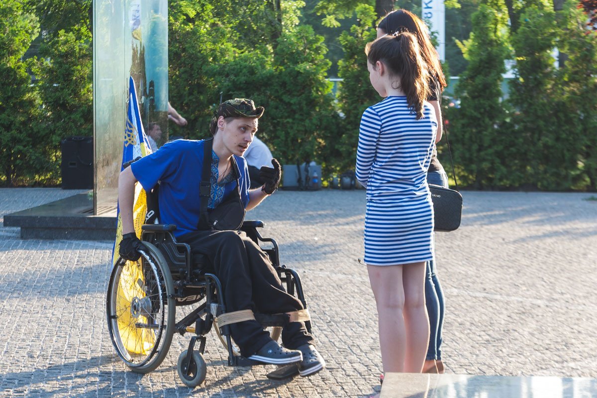 Вечная слава тем, кто отстаивает честь нашей страны