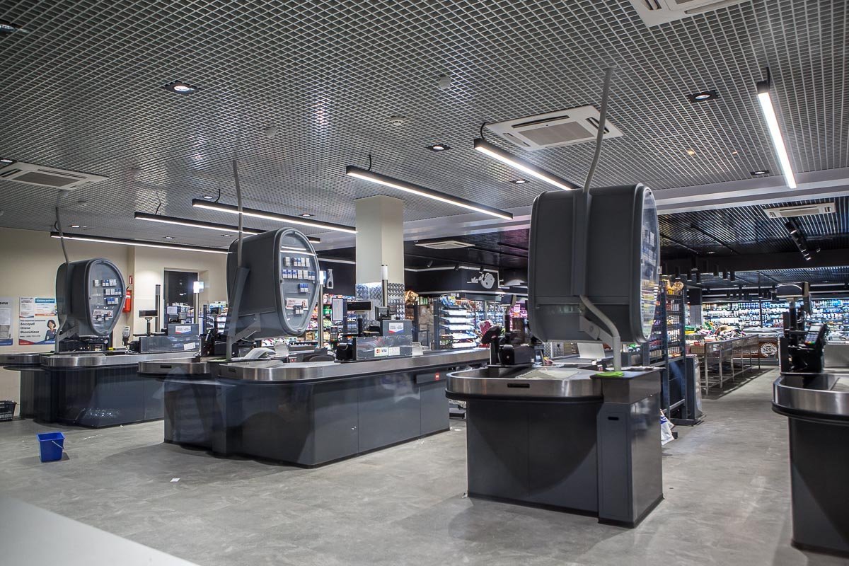 Покупателей попросили покинуть супермаркет Покупателей попросили покинуть супермаркет