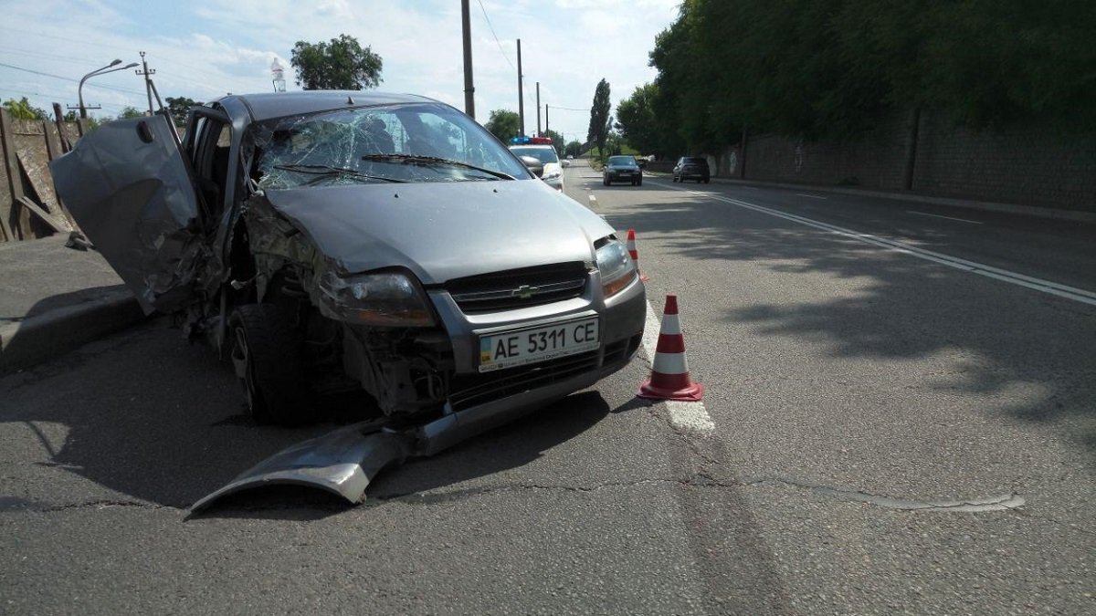 Пострадал водитель Chevrolet и его супруга