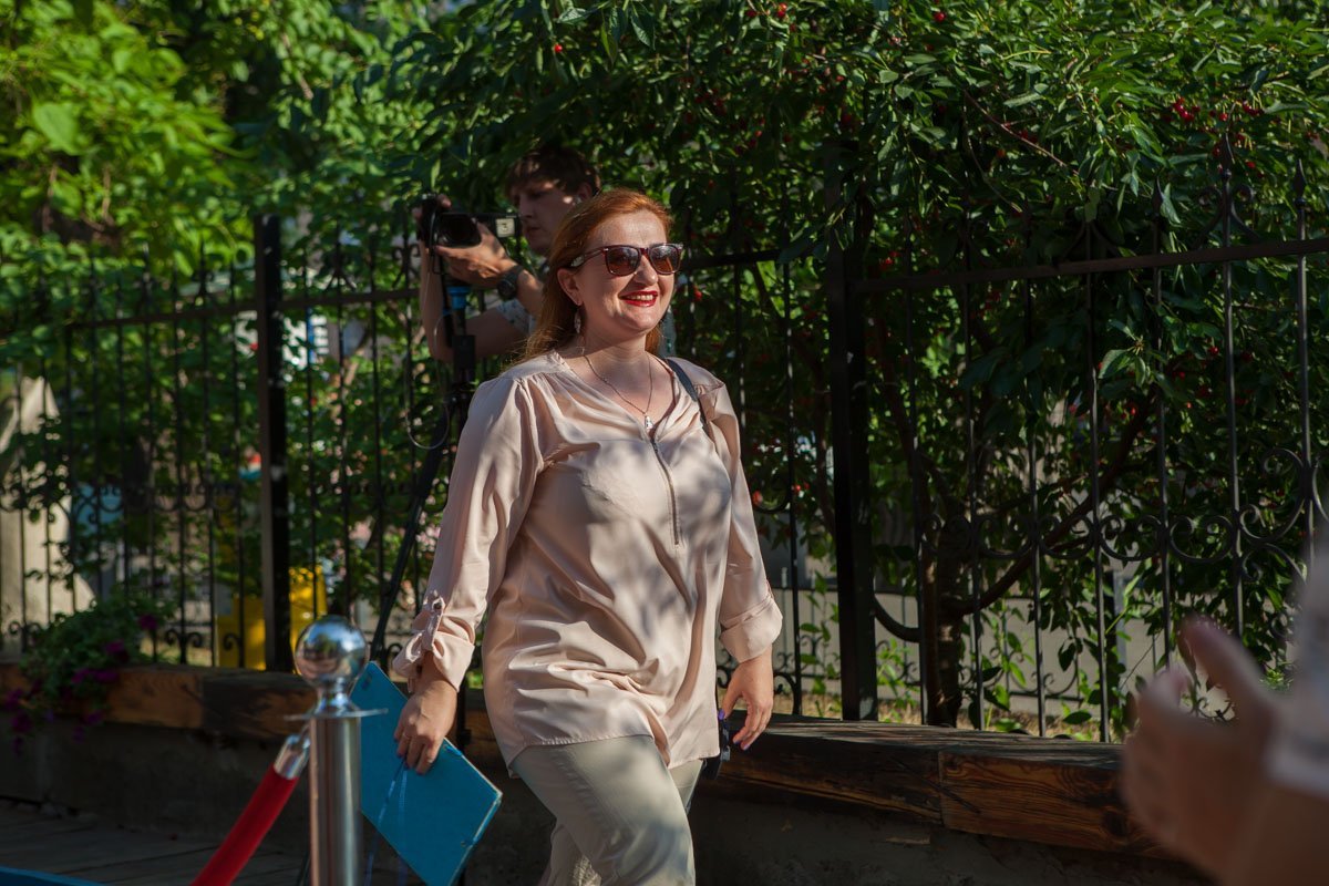 Блоггеры выходили на синюю дорожку Блоггеры выходили на синюю дорожку