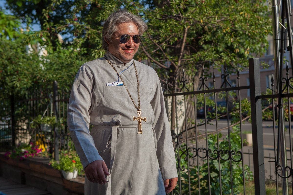 Прохожие не могли проходить мимо и заходили пообщаться с участниками Прохожие не могли проходить мимо и заходили пообщаться с участниками