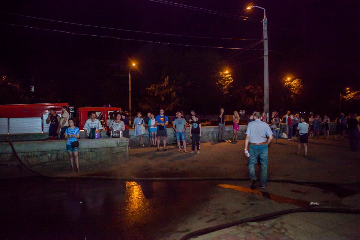 На месте работало две единицы техники ГСЧС