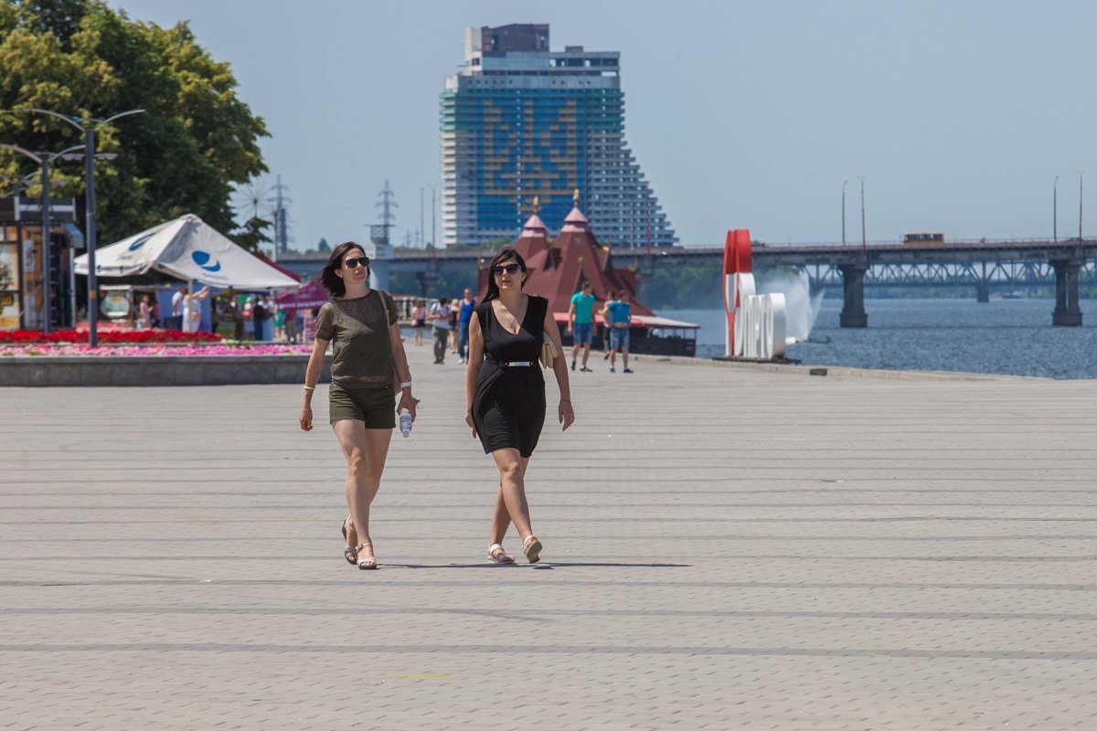 А я такая иду, а волосы такие назад