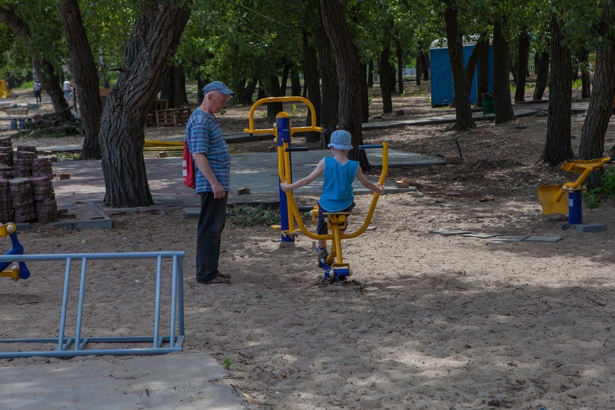 Физкультура среди стройки Физкультура среди стройки