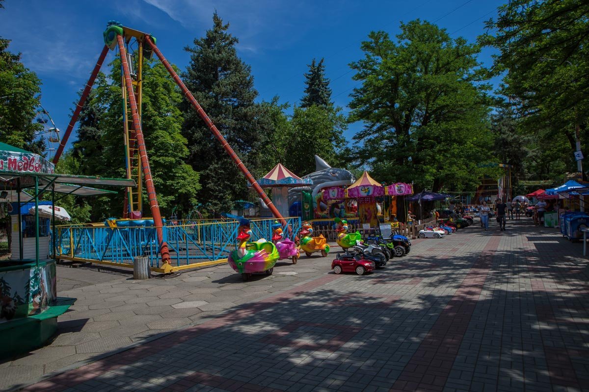 Грустные уточки готовы катать Грустные уточки готовы катать