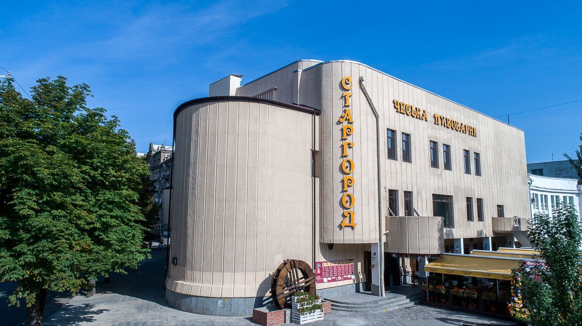 В 2014 кинотеатр закрыли на реконструкцию В 2014 кинотеатр закрыли на реконструкцию