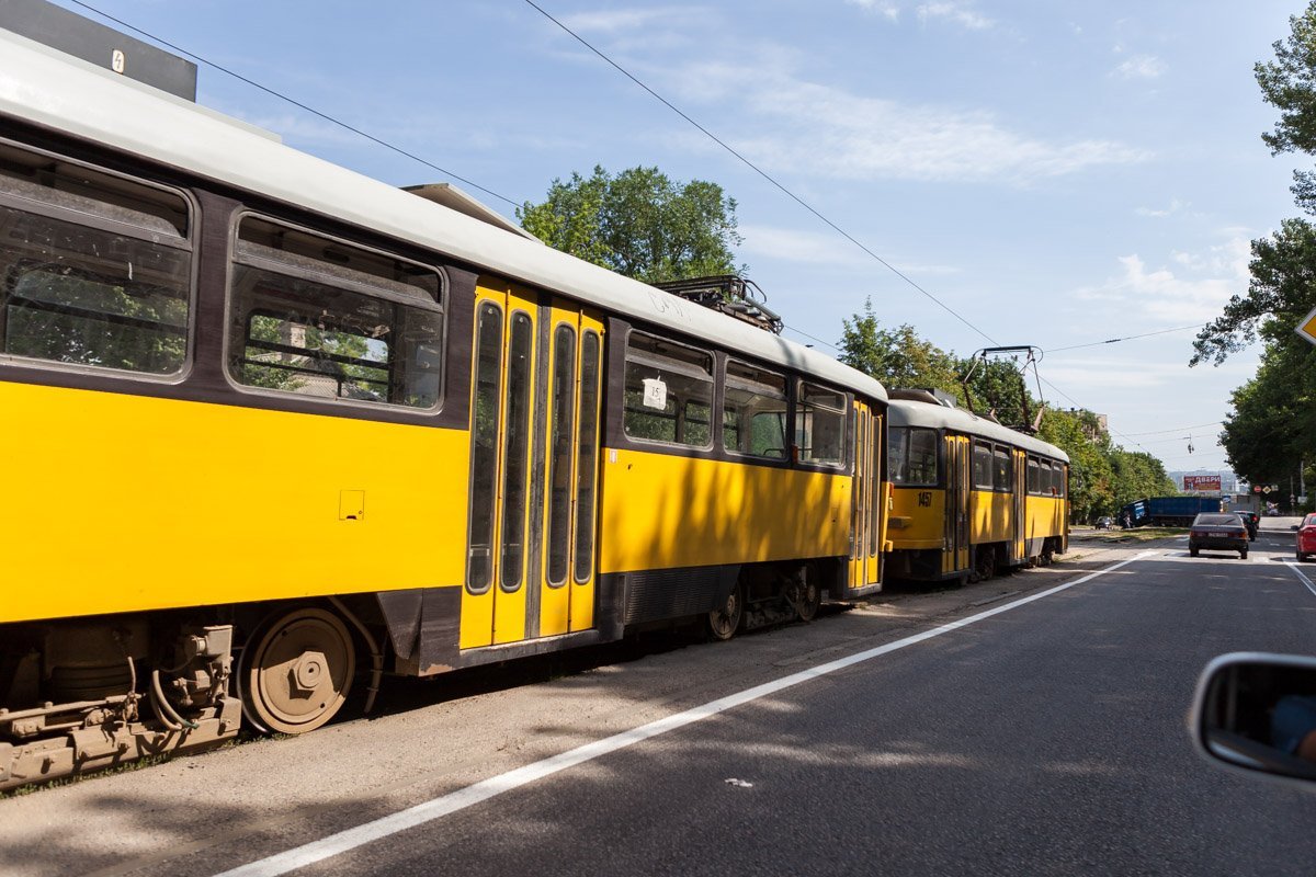 Движение трамвайного маршрута № 15 временно остановлено Движение трамвайного маршрута № 15 временно остановлено