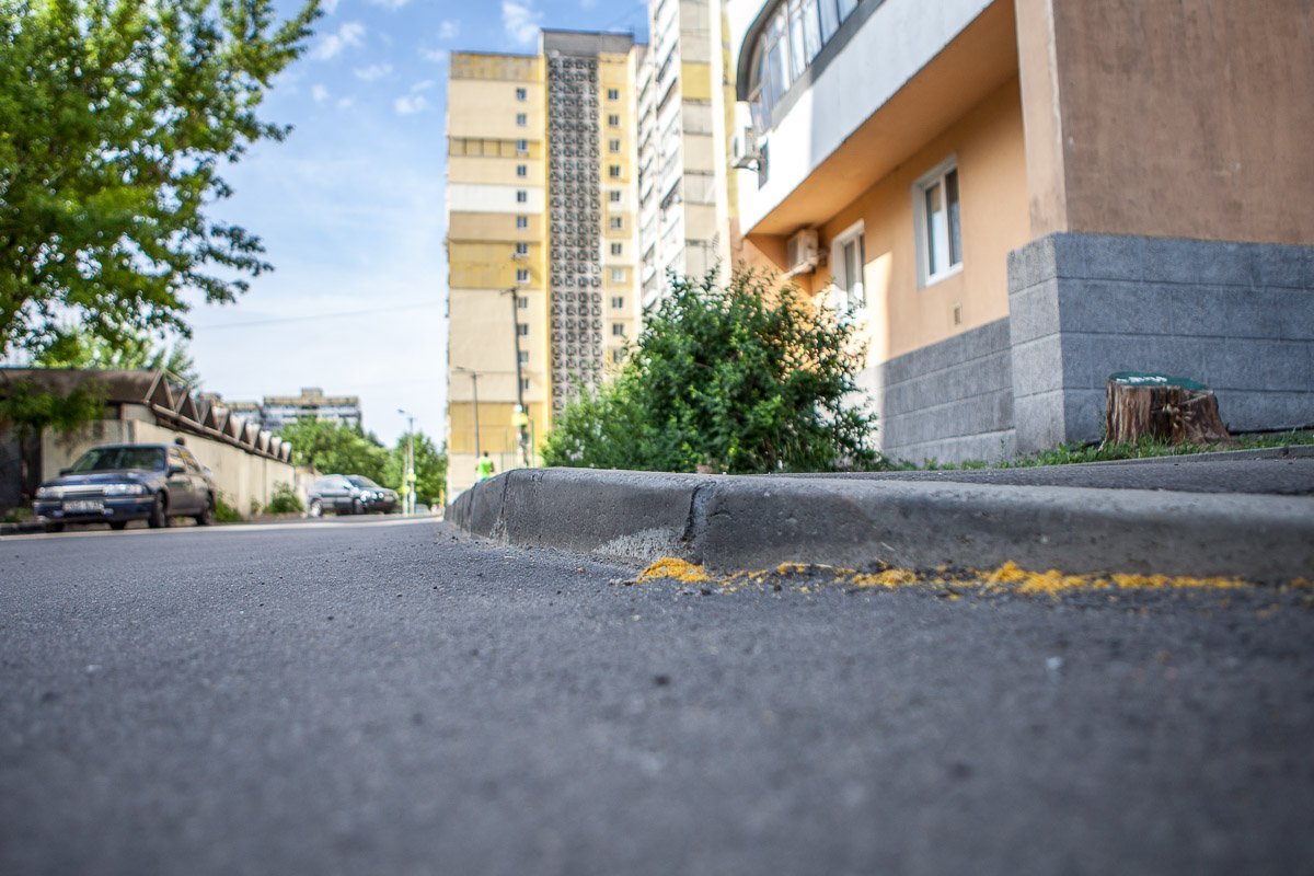 Все элементы дороги установлены очень аккуратно