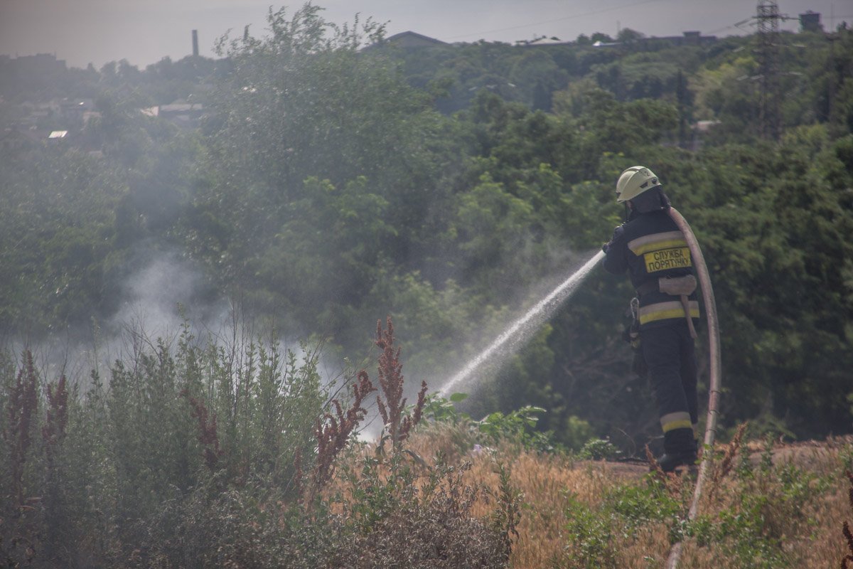 По состоянию на 11:40 пожар не ликвидирован По состоянию на 11:40 пожар не ликвидирован