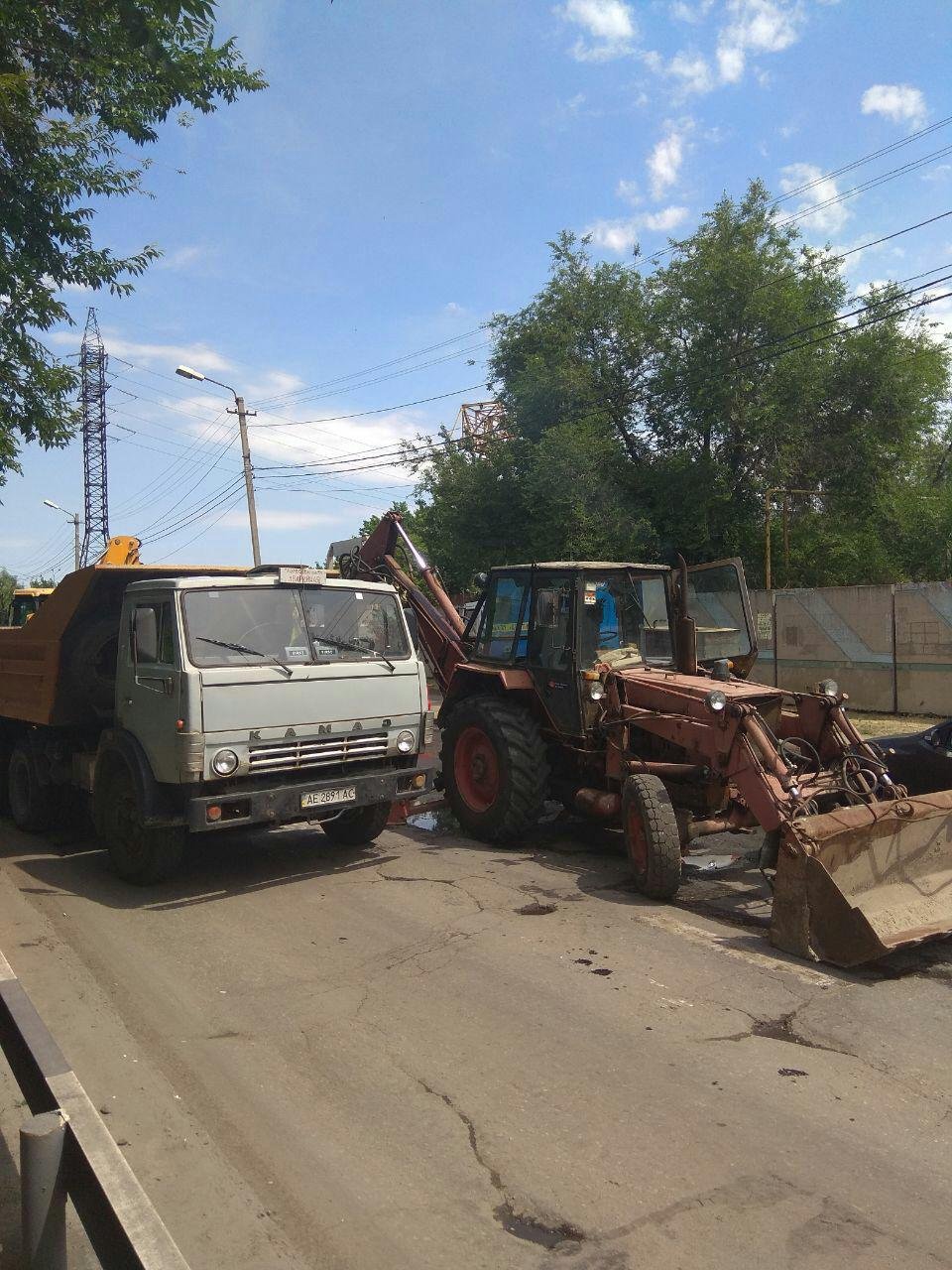 Временные сложности связаны с порывом водопровода Временные сложности связаны с порывом водопровода