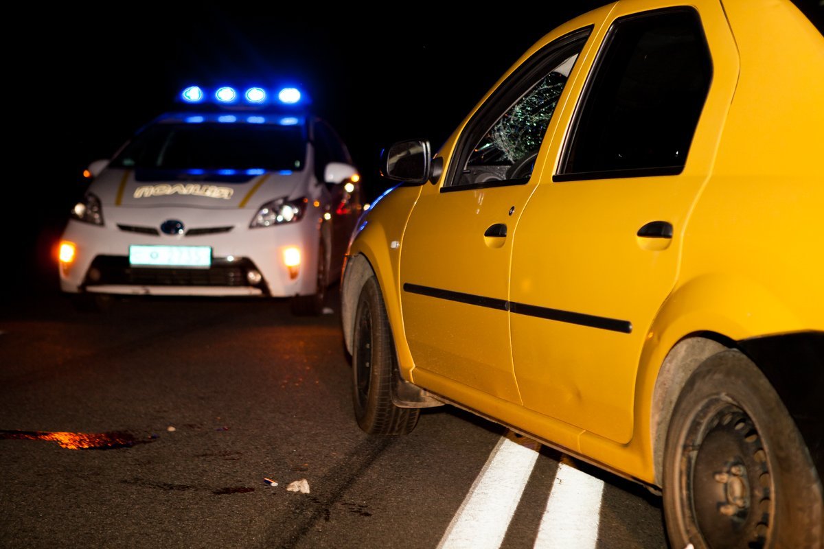 Автомобиль Dacia сбил мужчину