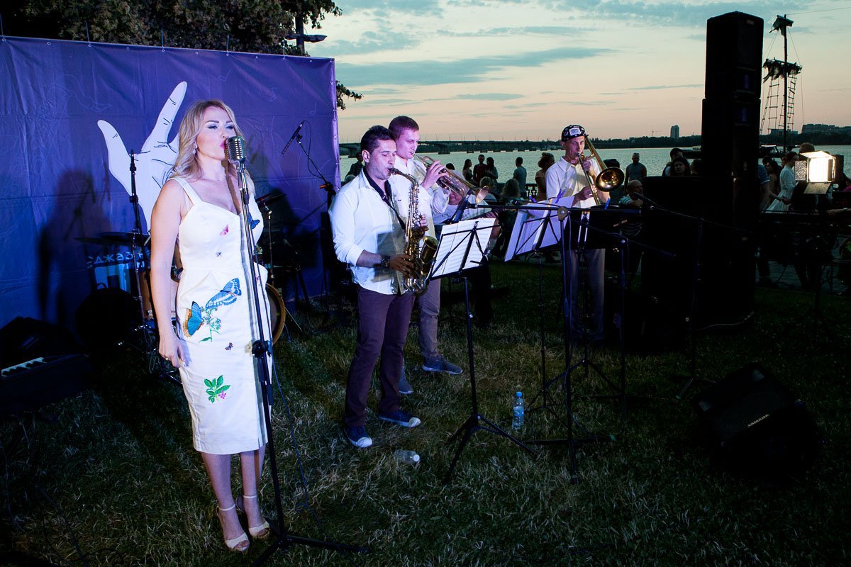 Коллектив представил мировые хиты в джазовой обработке 