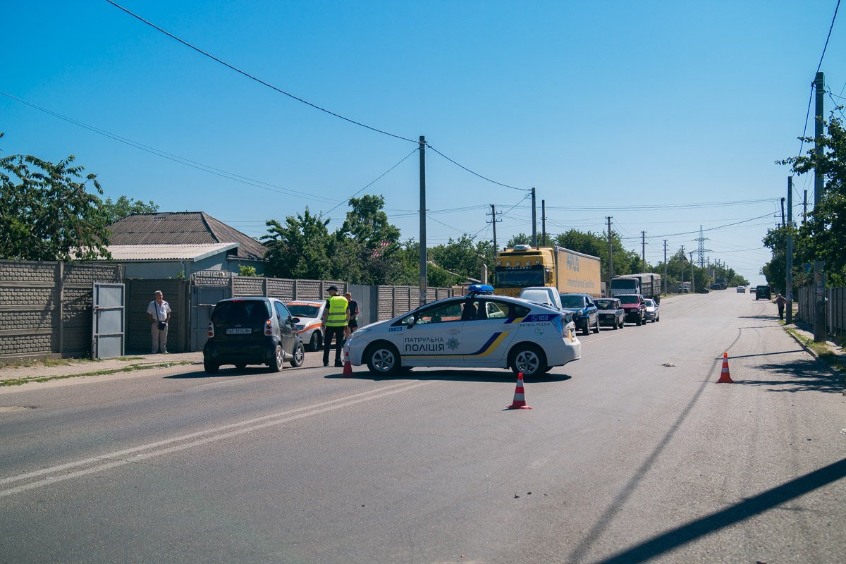 Для этого патрульным пришлось ненадолго ограничить движение на улице Илларионовской 