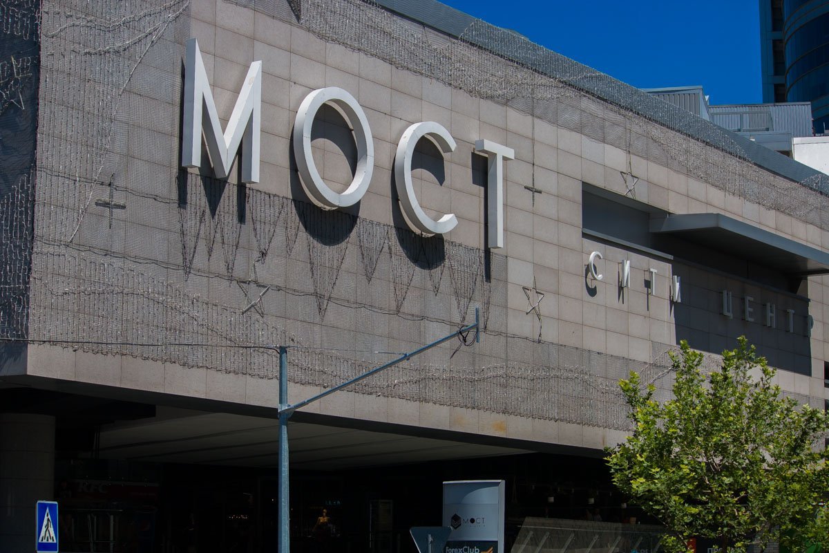 Новый столбы, на которых скоро появятся новые светофоры