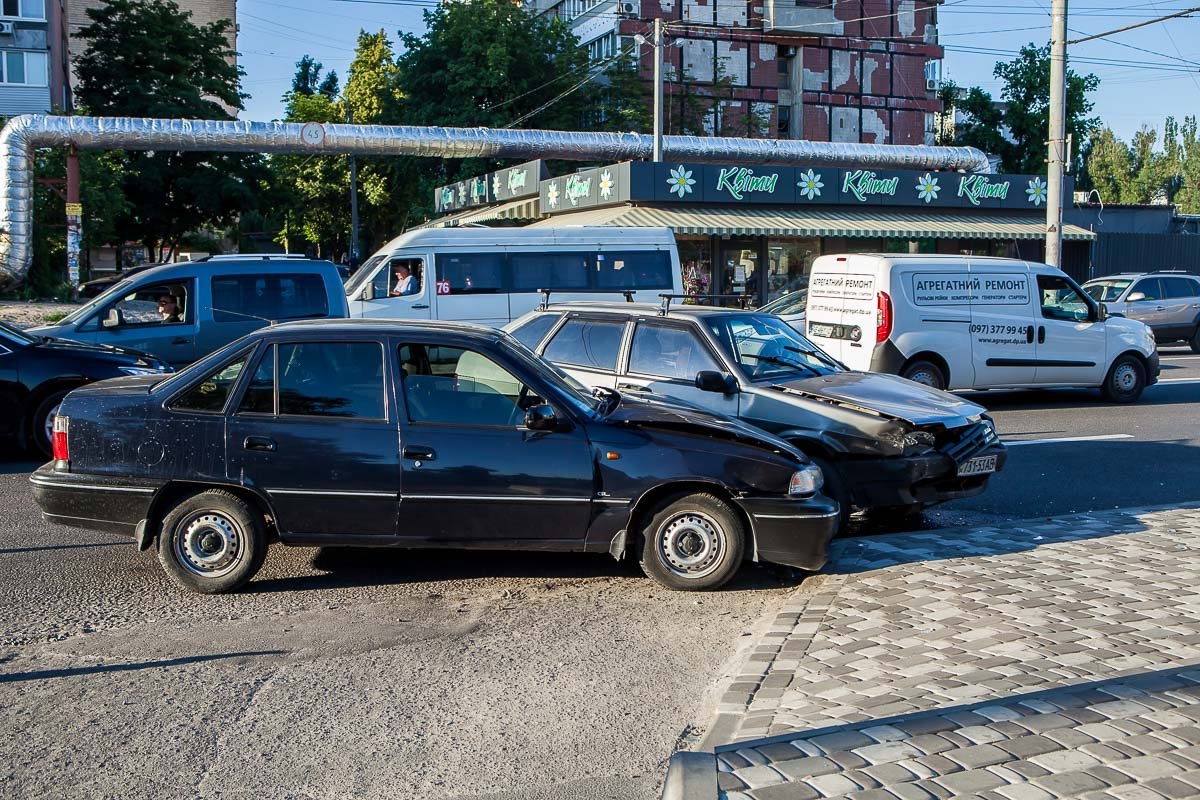 В аварии пострадала беременная девушка В аварии пострадала беременная девушка
