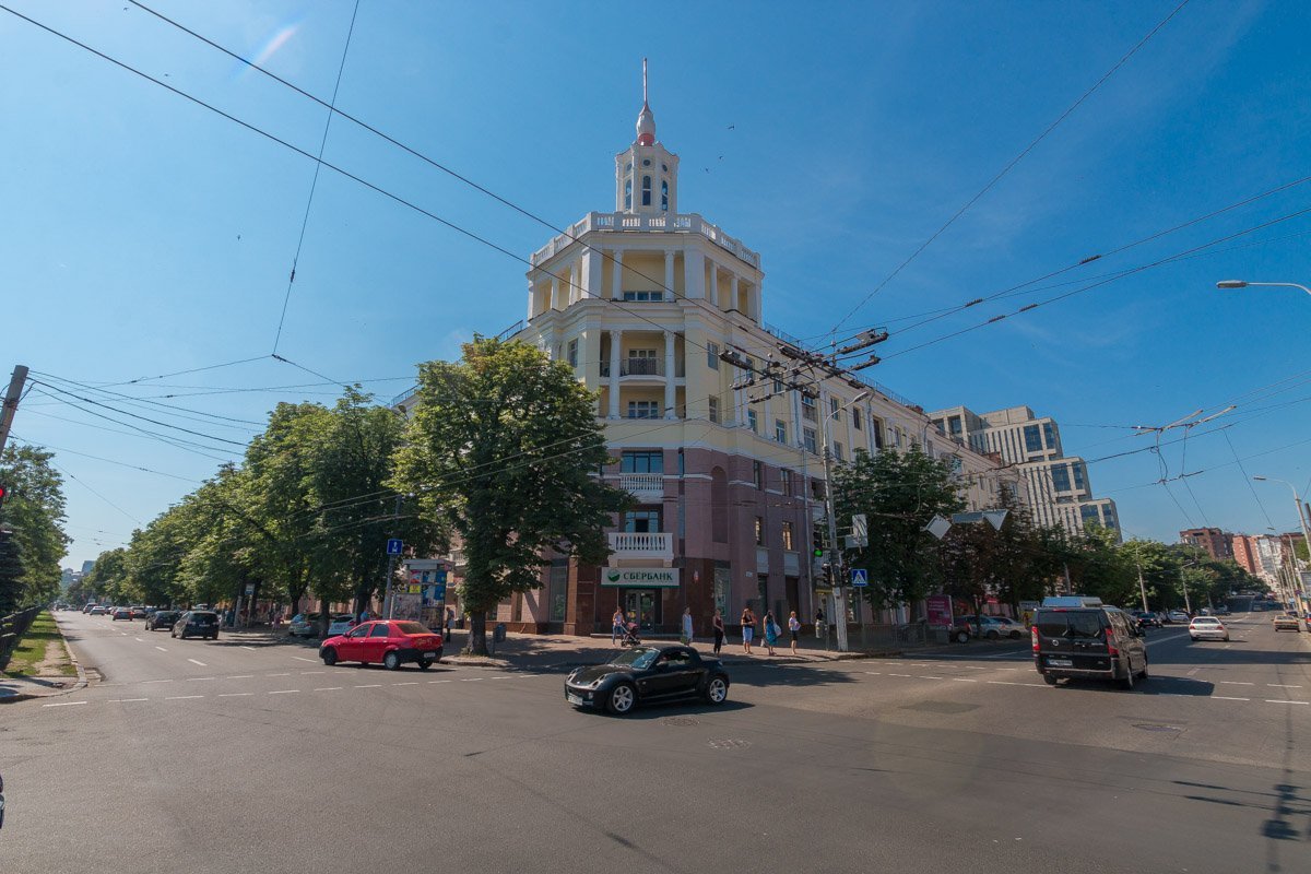 На Яворницкого закончили реставрацию необычного дома №81 На Яворницкого закончили реставрацию необычного дома №81