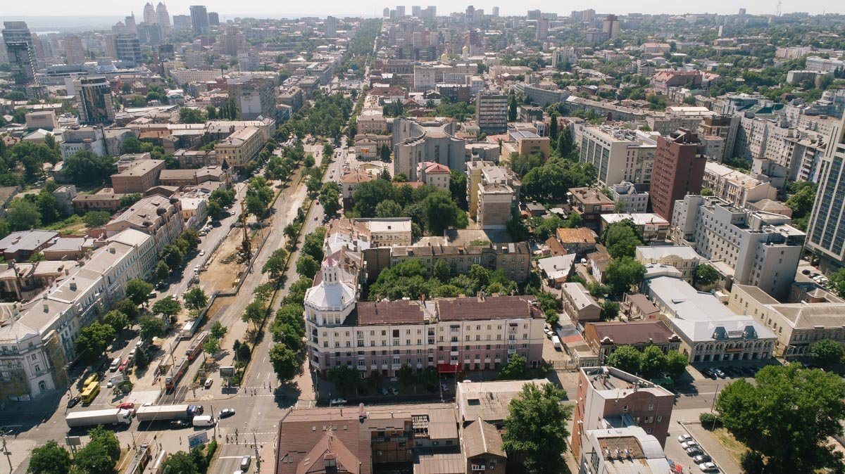 Верхние этажи выполняют роль жилых помещений Верхние этажи выполняют роль жилых помещений