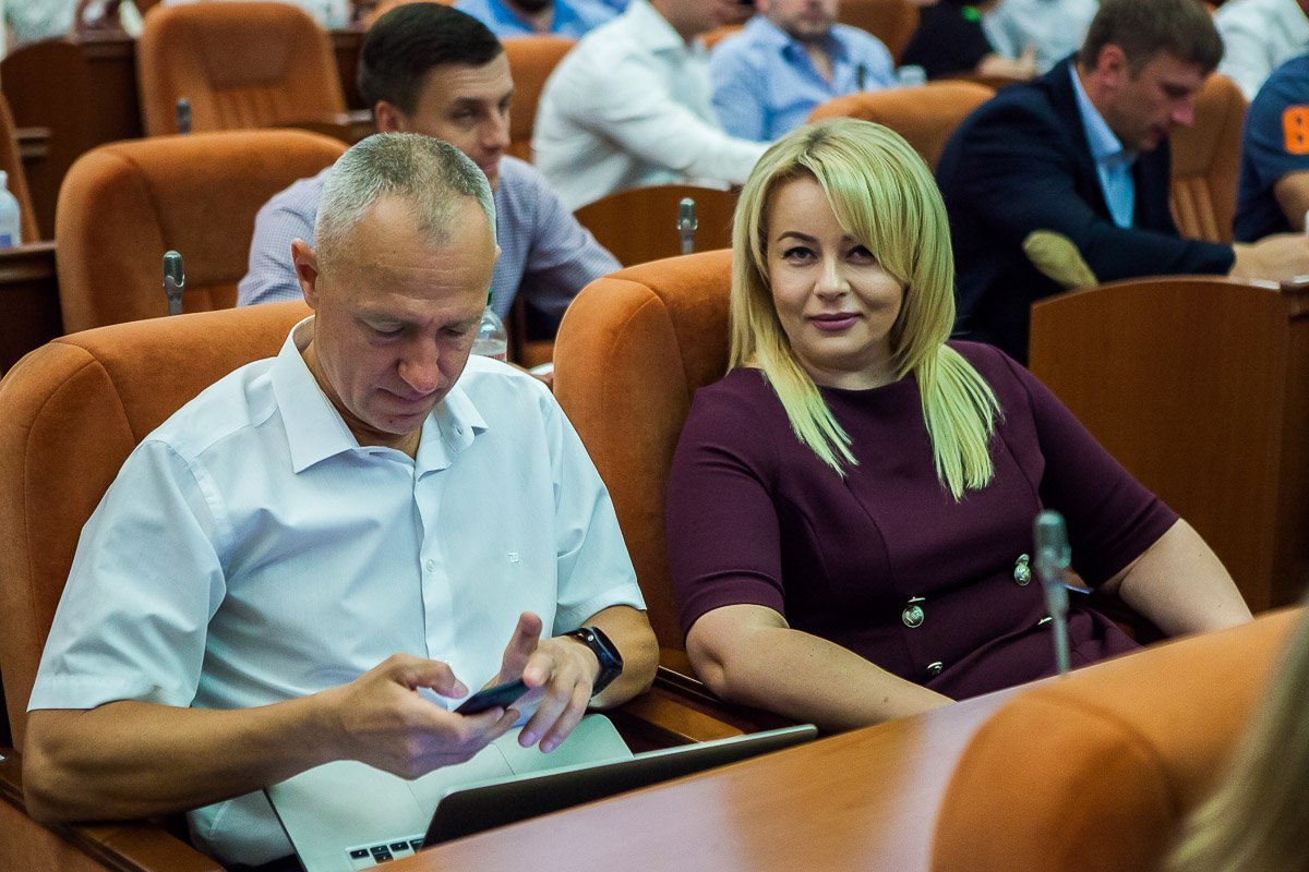 Ноутбук, телефон - когда работы действительно много