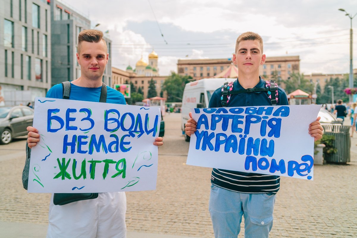 Поэтому участники акции хотят привлечь внимание горожан, общественность и власть, чтобы вместе решить эту проблему Поэтому участники акции хотят привлечь внимание горожан, общественность и власть, чтобы вместе решить эту проблему