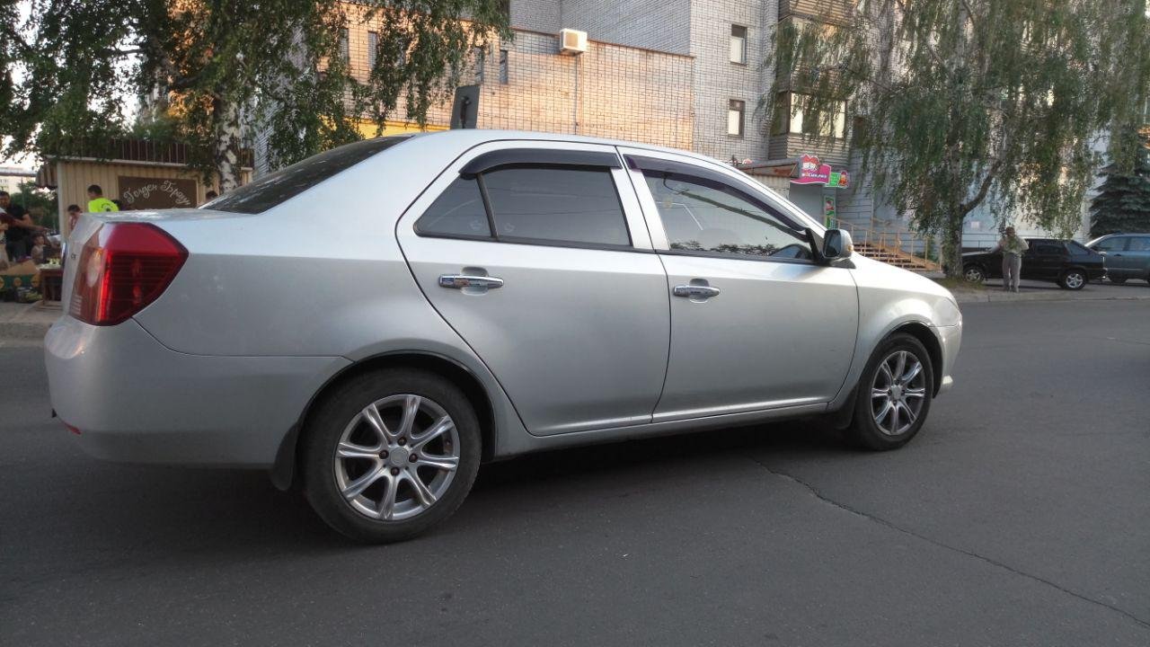 20 июня, около 19:30, на улице Калиновой, возле ТЦ «Мельница», Geely сбила пожилого мужчину на пешеходном переходе 20 июня, около 19:30, на улице Калиновой, возле ТЦ «Мельница», Geely сбила пожилого мужчину на пешеходном переходе