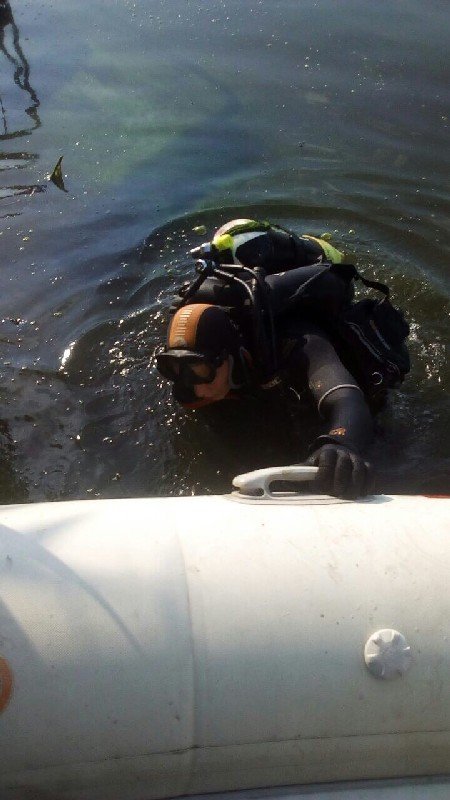 Девушку нашли на глубине трех метров