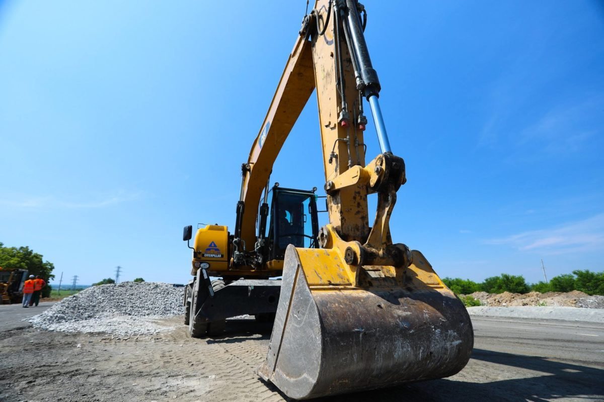 Дорогу строят по современным технологиям