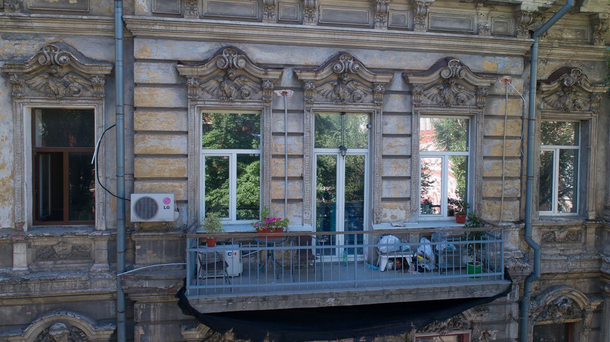 Драконы десятки лет оберегают местных жителей