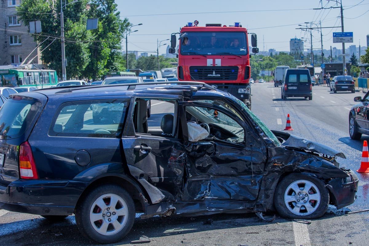 ДТП на проспекте Слобожанском ДТП на проспекте Слобожанском