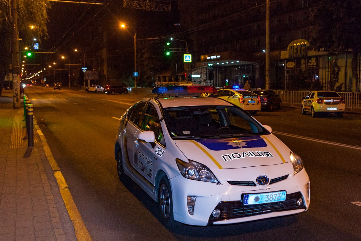 Нескольких участников конфликта доставили в Соборное отделение полиции Нескольких участников конфликта доставили в Соборное отделение полиции