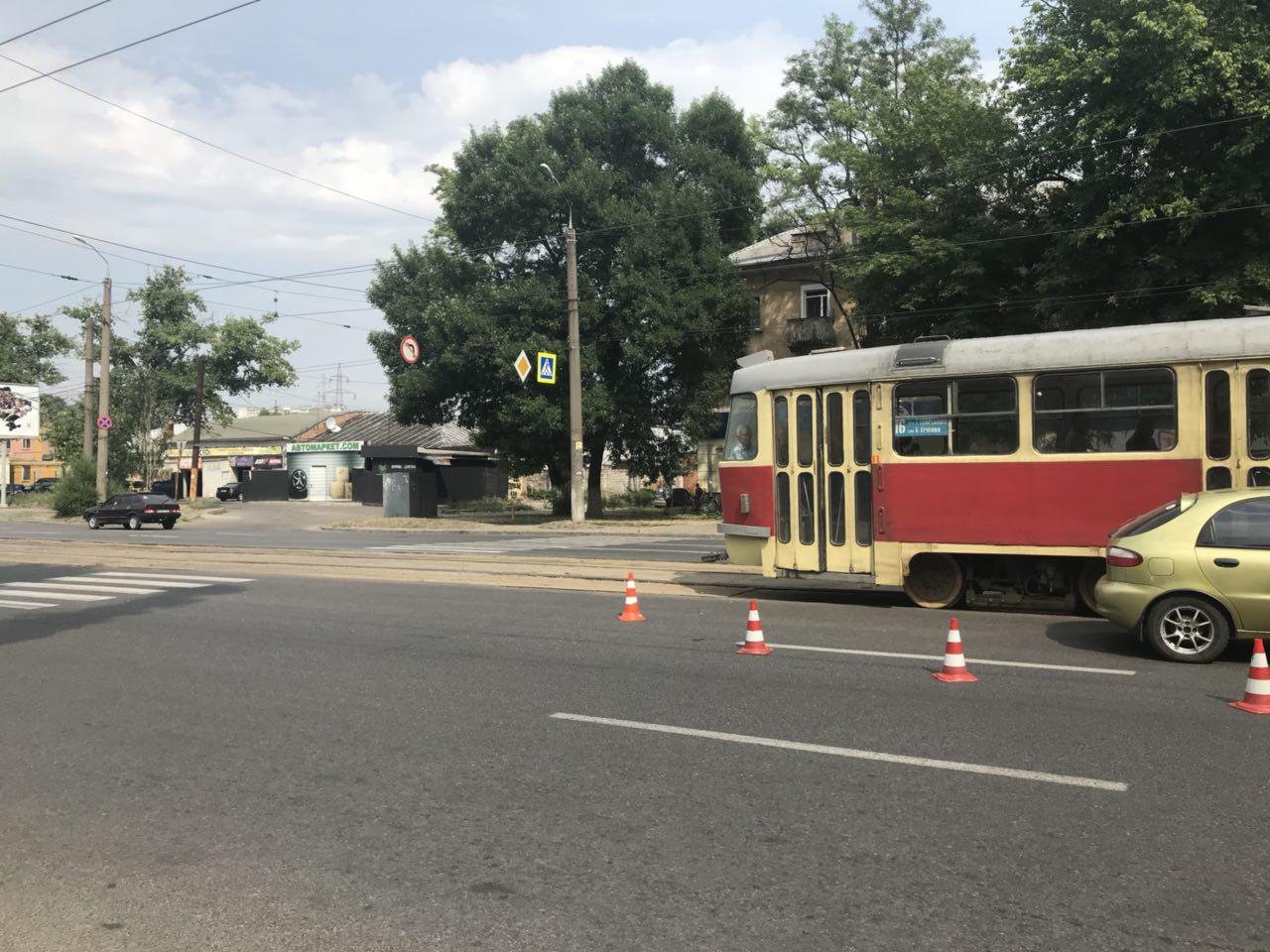 ДТП произошло на проспекте Богдана Хмельницкого ДТП произошло на проспекте Богдана Хмельницкого