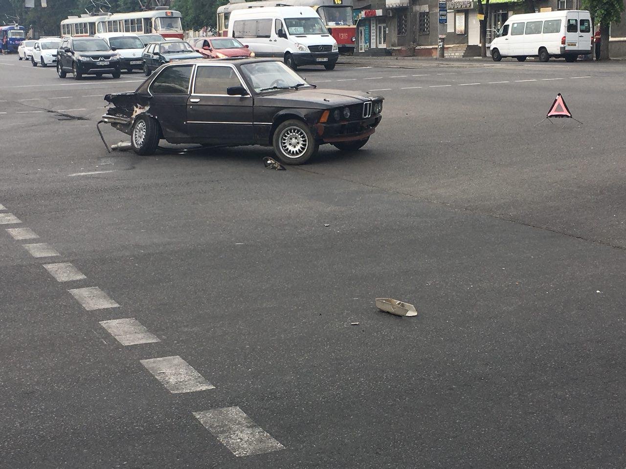 BMW получил серьезные повреждения