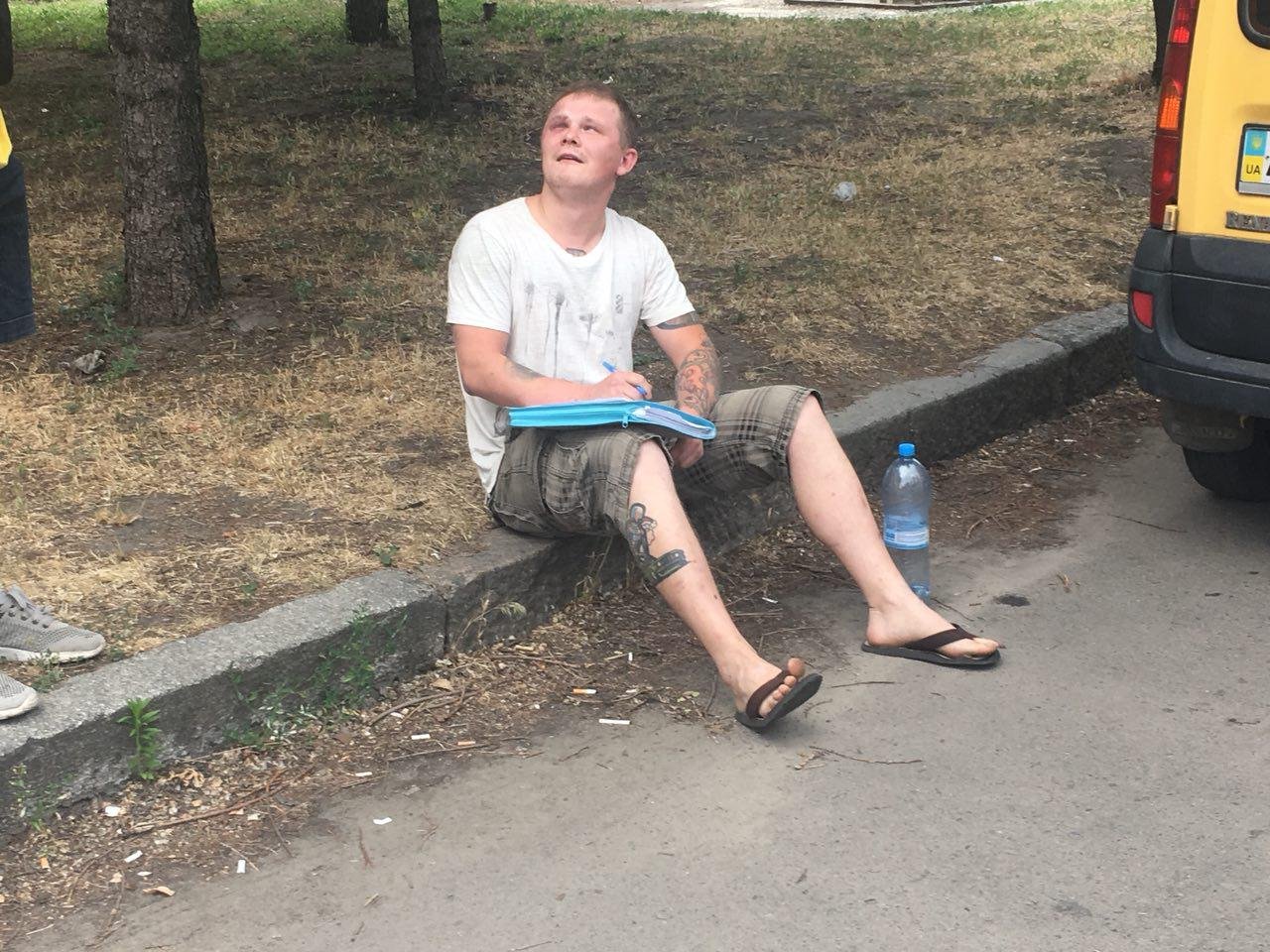 Алексею, товарищу водителя BMW, в драке досталось больше всего