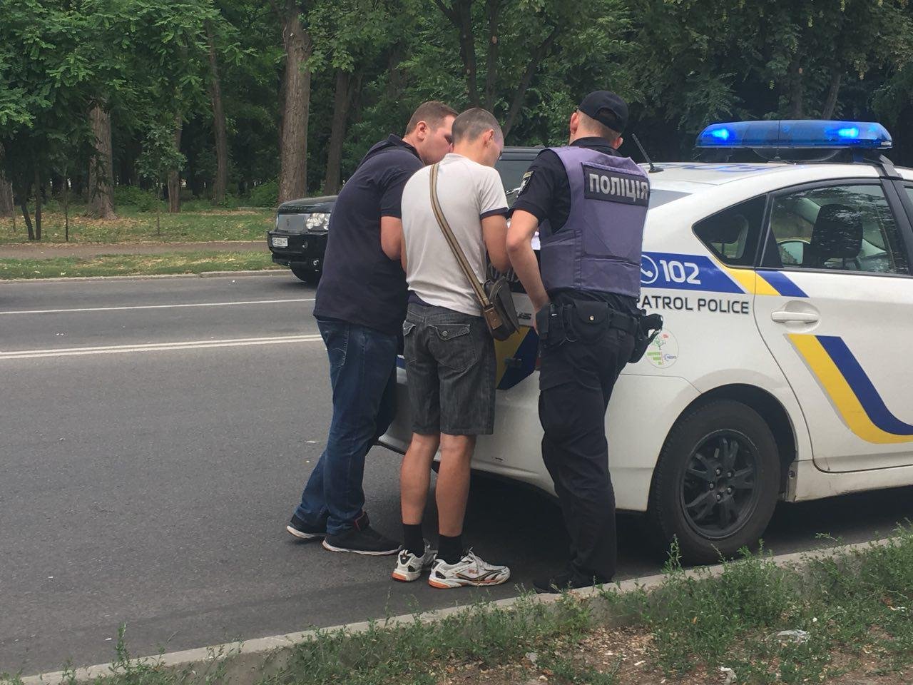 На обидчиков потерпевшего патрульные составили протокол