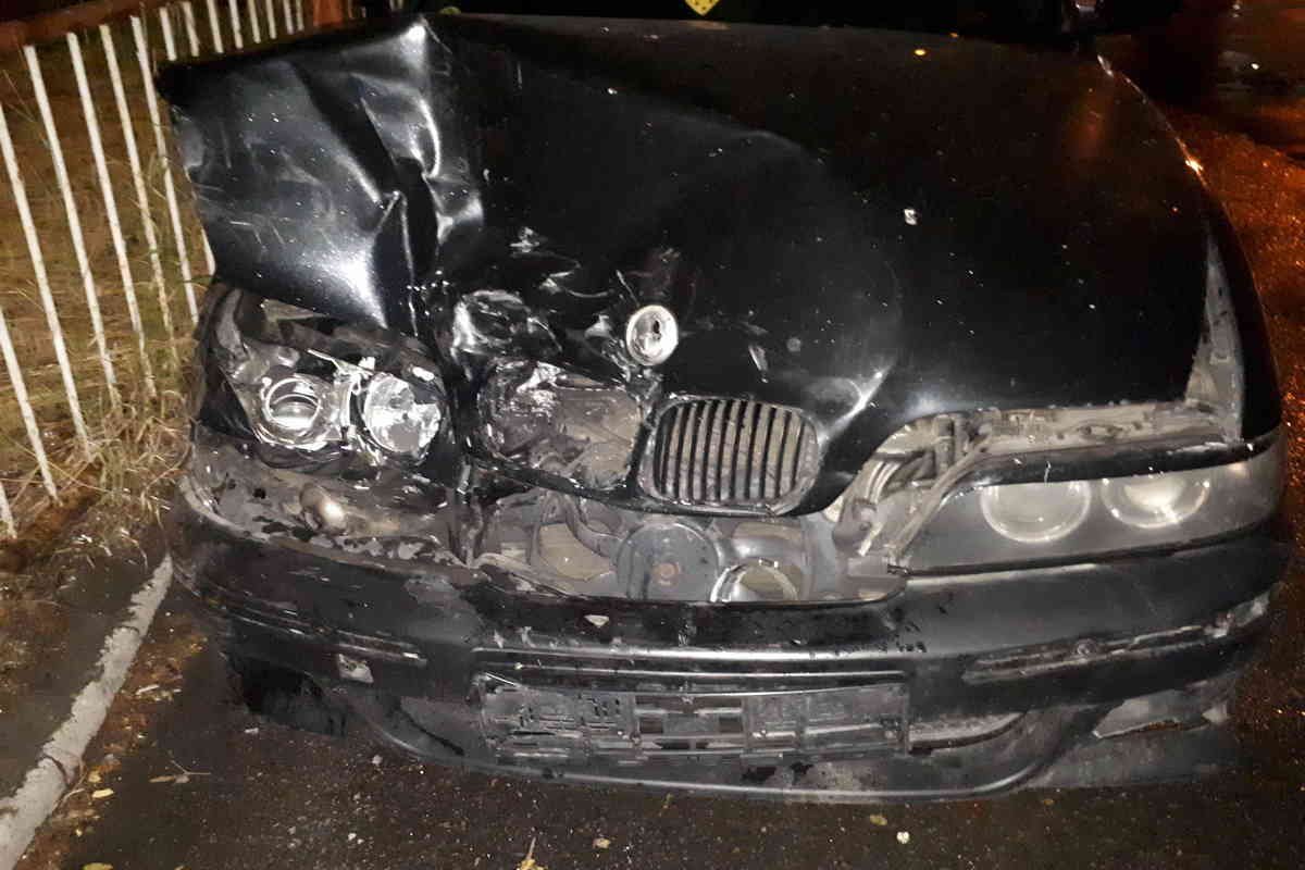 Автомобиль остановили в районе улицы Литейная Автомобиль остановили в районе улицы Литейная