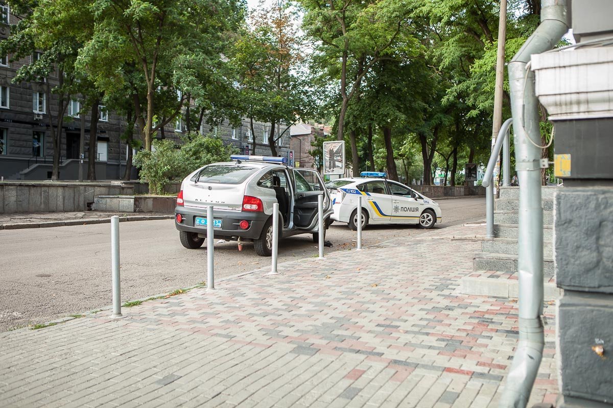 На месте работала патрульная полиция и следователи На месте работала патрульная полиция и следователи