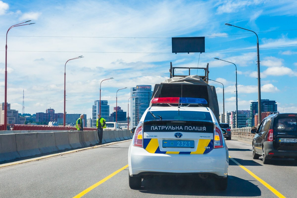 Работает патрульная полиция Работает патрульная полиция