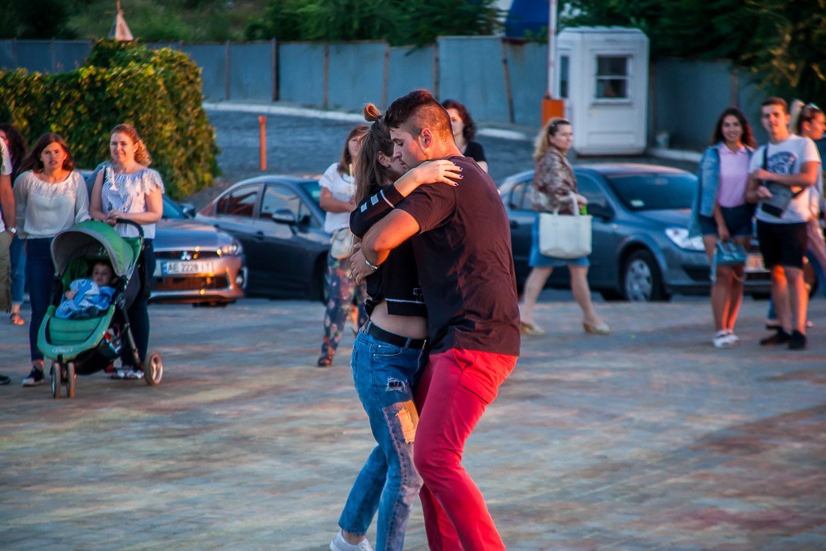 Держи партнера крепче Держи партнера крепче