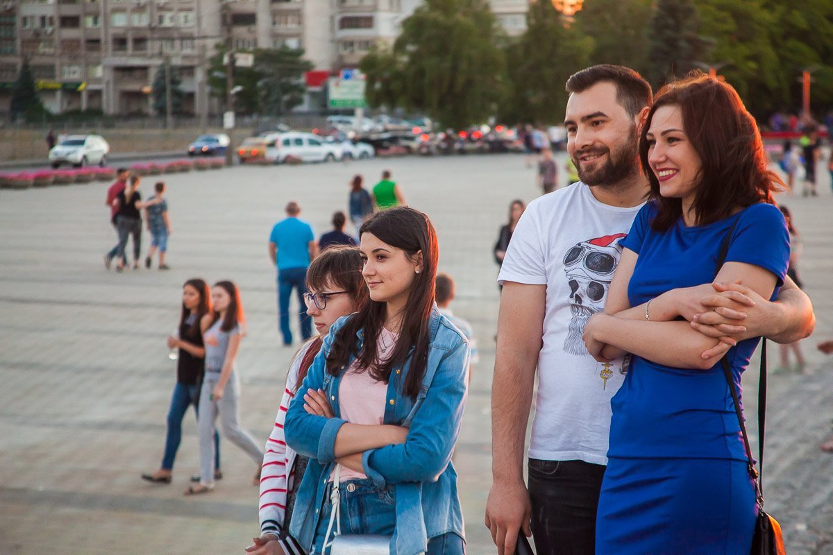 С каждым разом желающих танцевать все больше С каждым разом желающих танцевать все больше