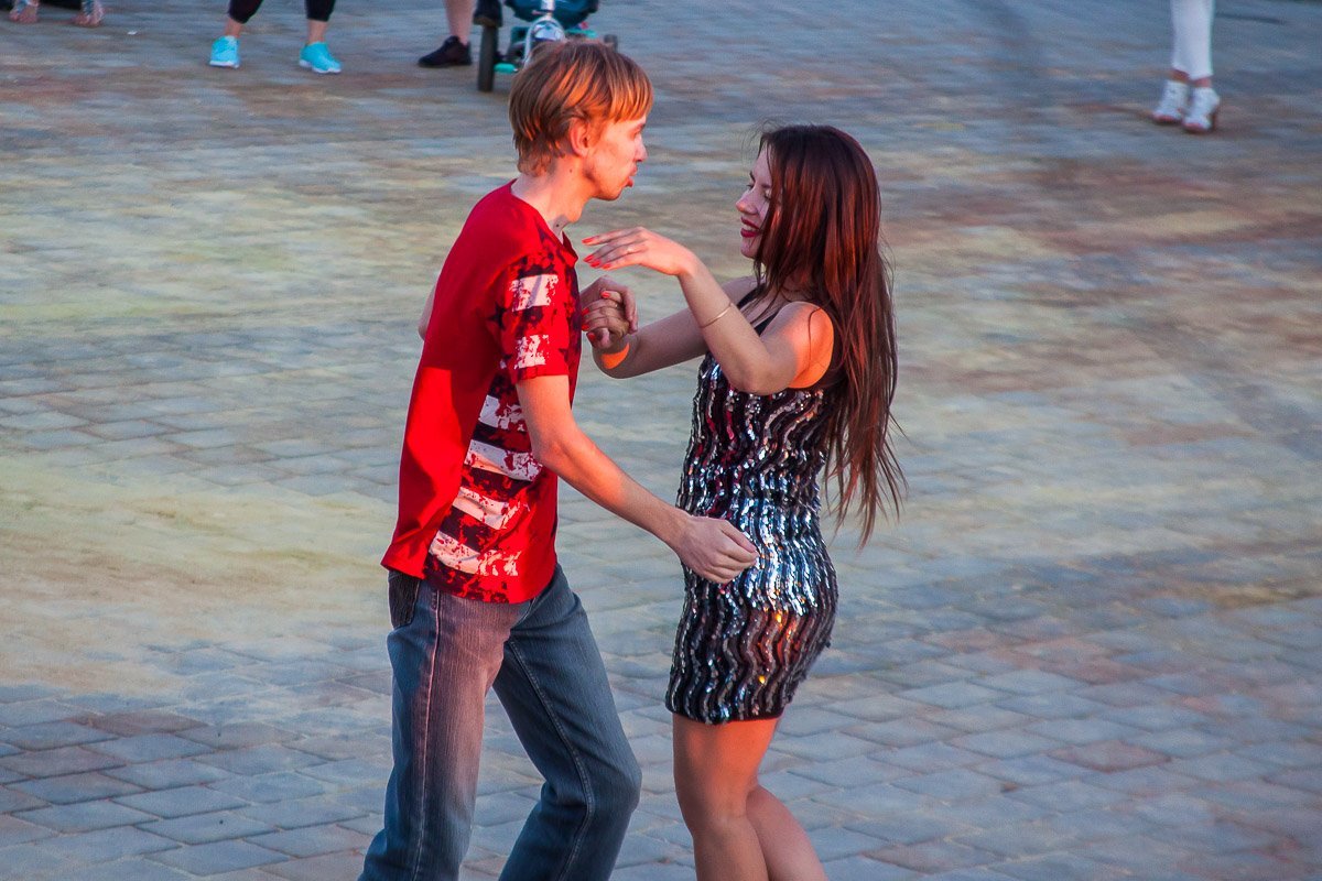 Социальные танцы - возможность завести новые знакомства Социальные танцы - возможность завести новые знакомства
