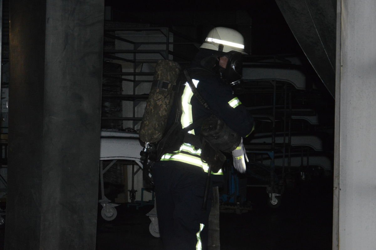 В 23:50 пожар удалось полностью ликвидировать В 23:50 пожар удалось полностью ликвидировать