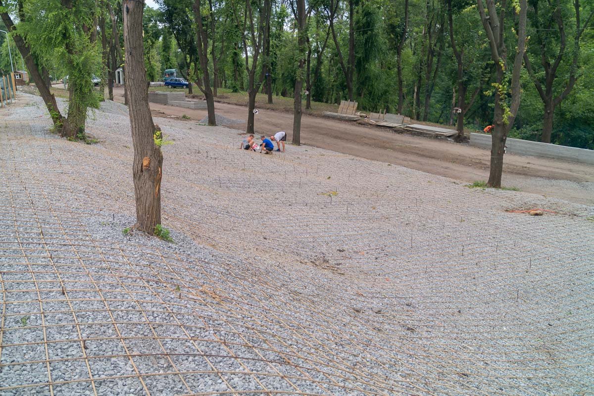 Кто-то видит мир через решетку Кто-то видит мир через решетку