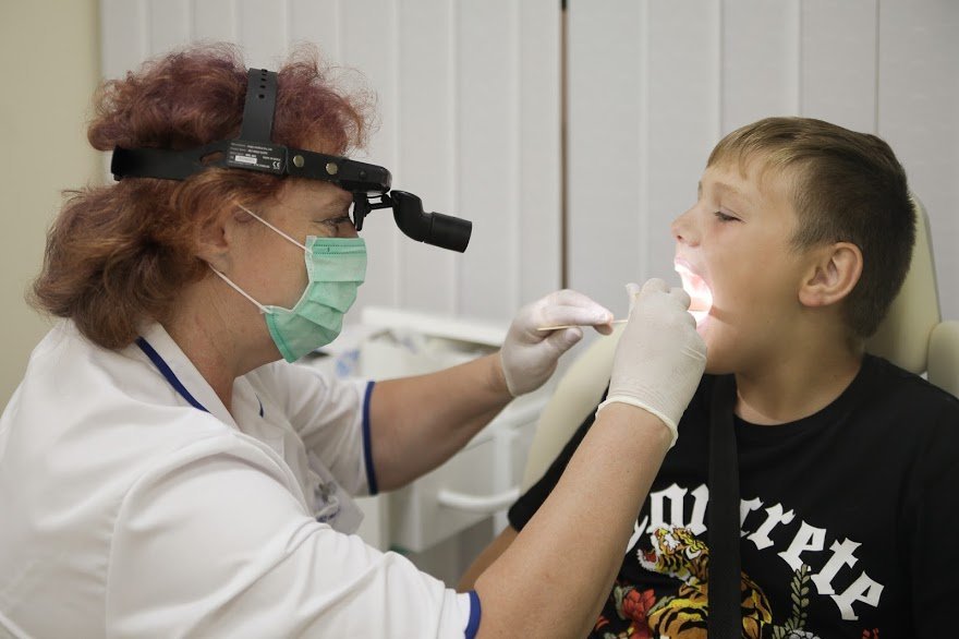 Детей осмотрел лор... Детей осмотрел лор...