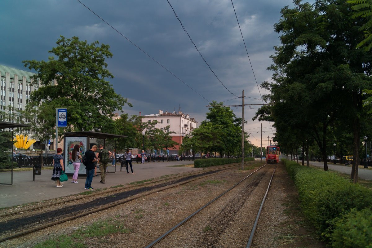 Однажды я выйду за хлебом, и случайно покину страну Однажды я выйду за хлебом, и случайно покину страну